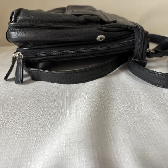 Fossil Black Leather Crossbody Bag - Picture 3 of 8